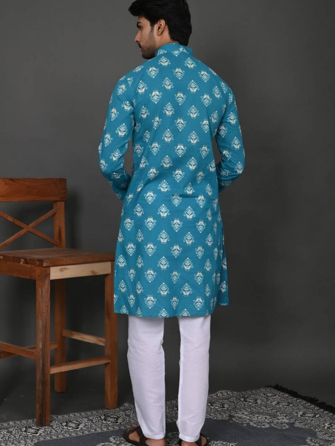 Blue-White Motifs Long Kurta & Pyjama Set