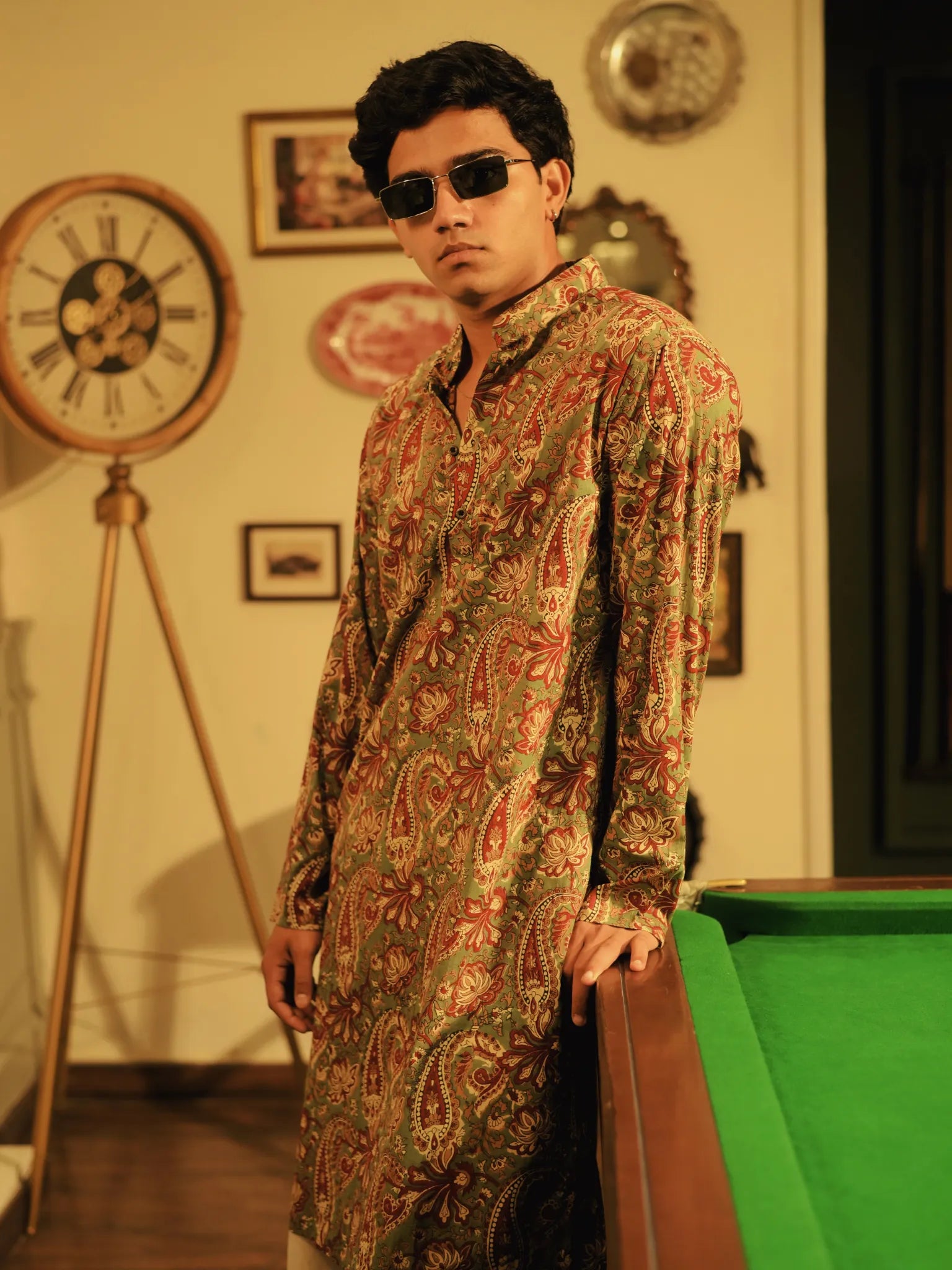 Green red paisley long kurta and Pyjama Set