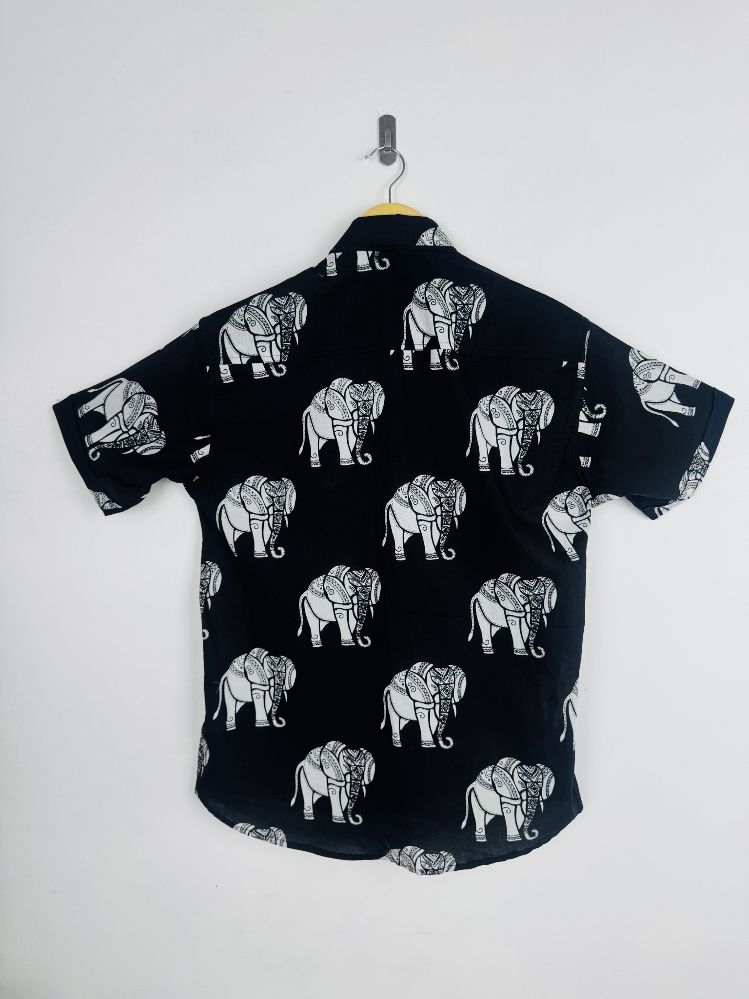 Noir elephant Half Sleeves Shirt