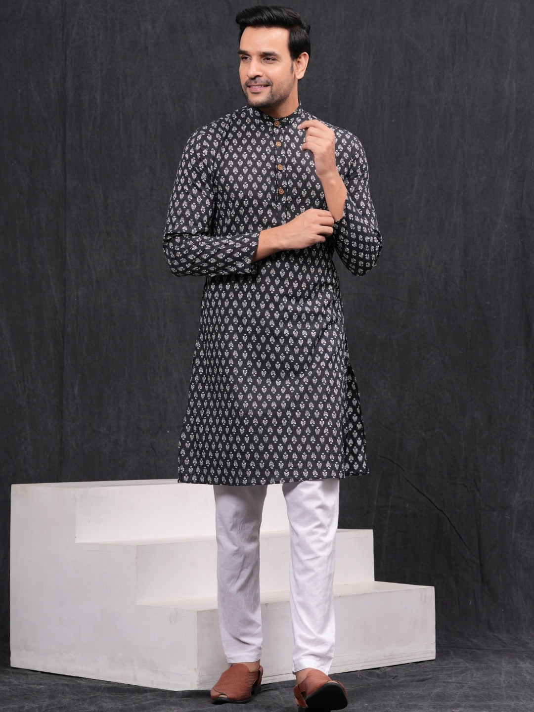 Black Flower Printed Cotton kurta & Pyjama Set