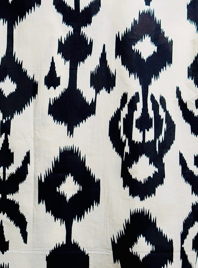 white black ikat half-sleeves shirt