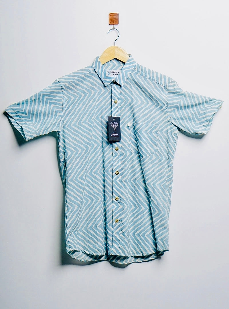 sky blue zigzag half-sleeves shirt