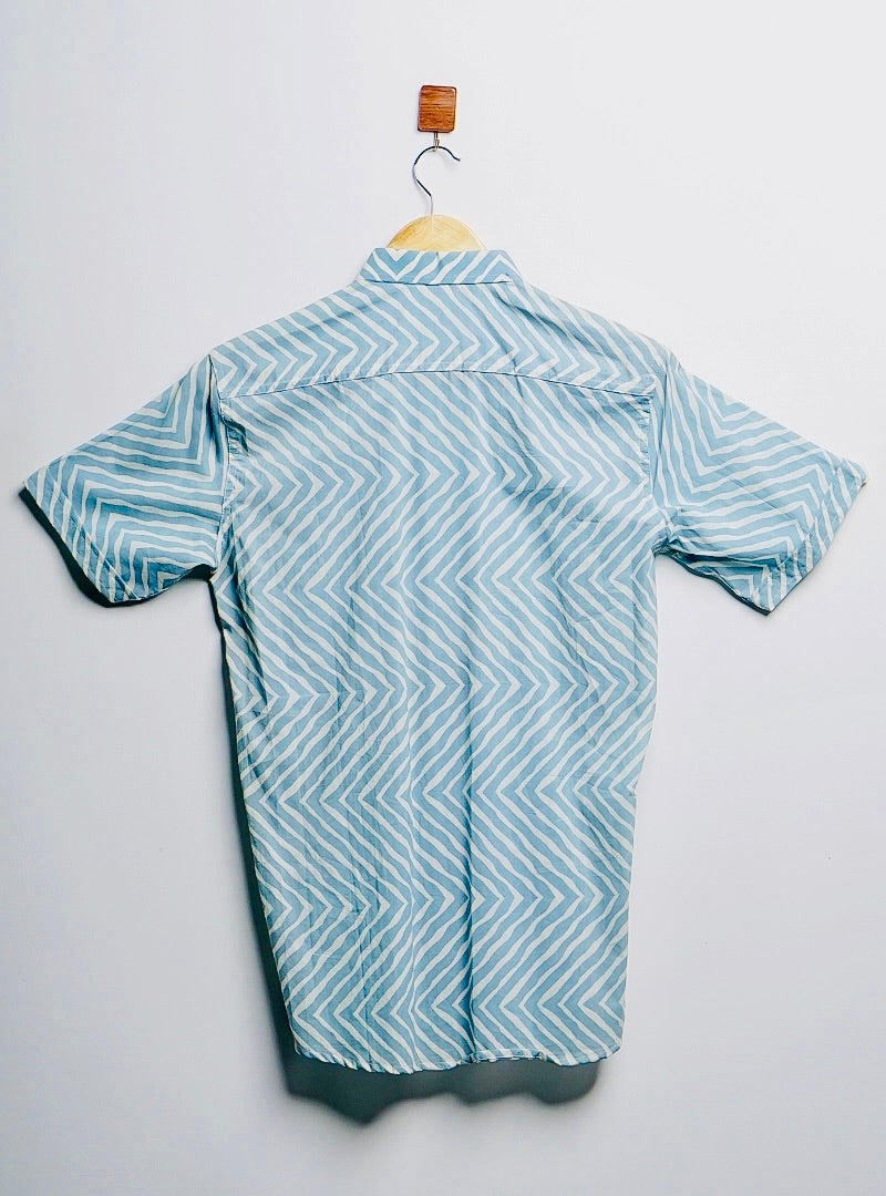 sky blue zigzag half-sleeves shirt