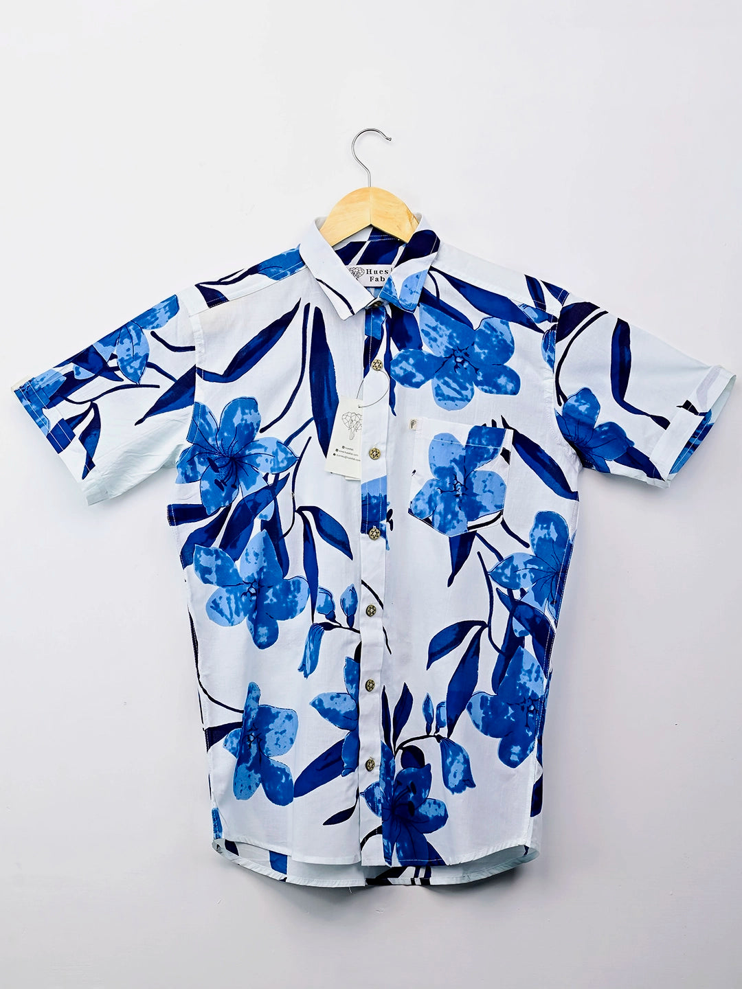 White & Blue Flower/Leaf Half-Sleeves Shirt