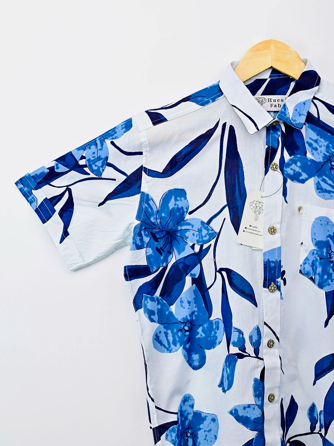 White & Blue Flower/Leaf Half-Sleeves Shirt