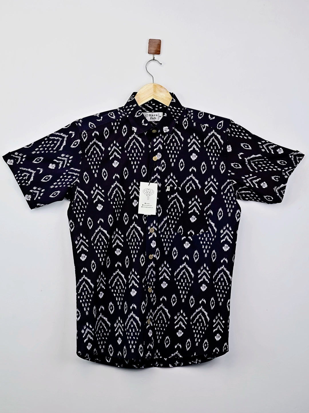 black white motifs half-sleeves shirt