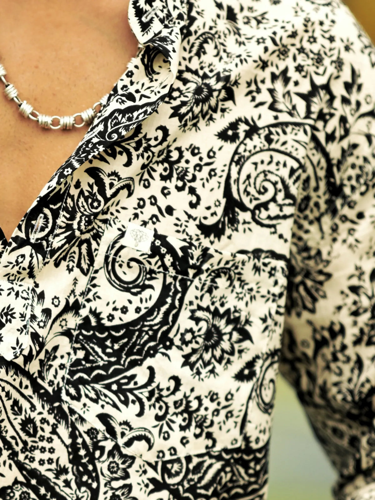 White Earthy Paisley Short Kurta