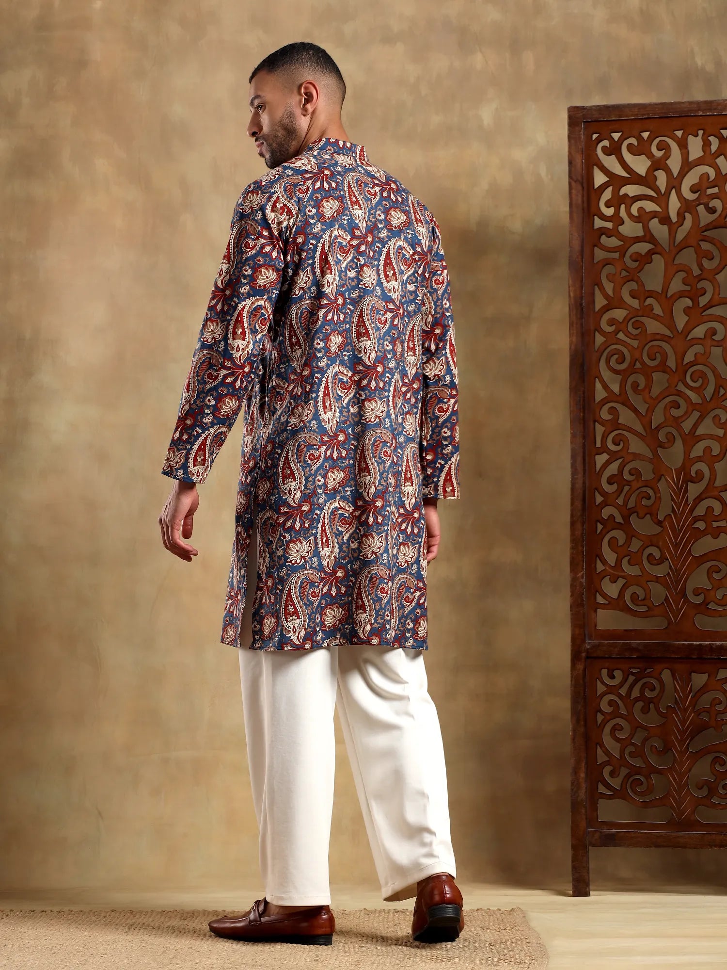 Blue Red Paisley Printed Long Kurta & pyjama set