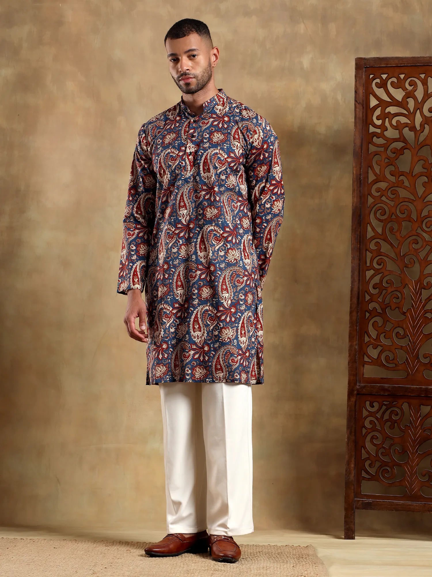 Blue Red Paisley Printed Long Kurta & pyjama set