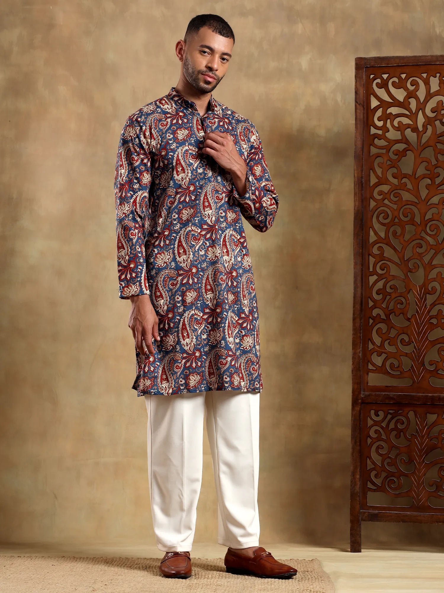 Blue Red Paisley Printed Long Kurta & pyjama set
