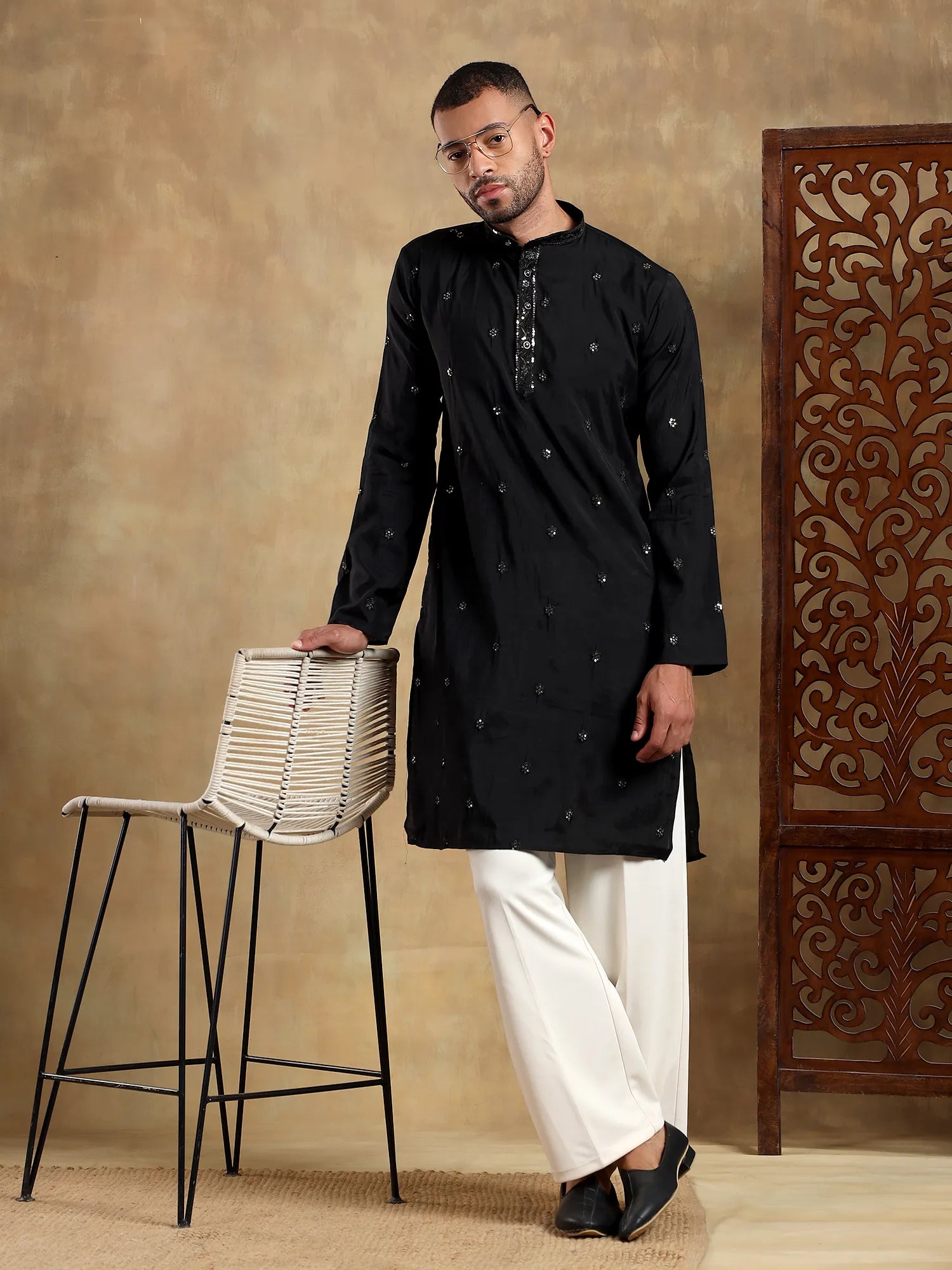Black Embroidered Long Kurta