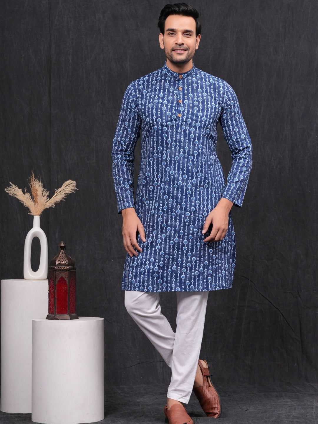 Navy blue kantha kurta & pyjama set