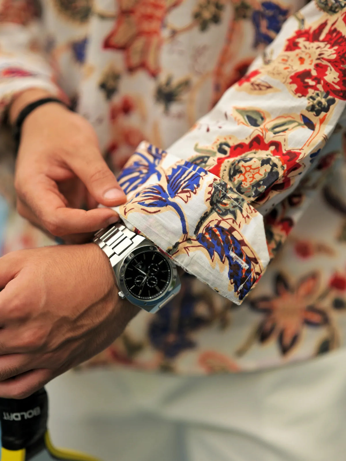 HUESFAB White Floral Trail Short Kurta