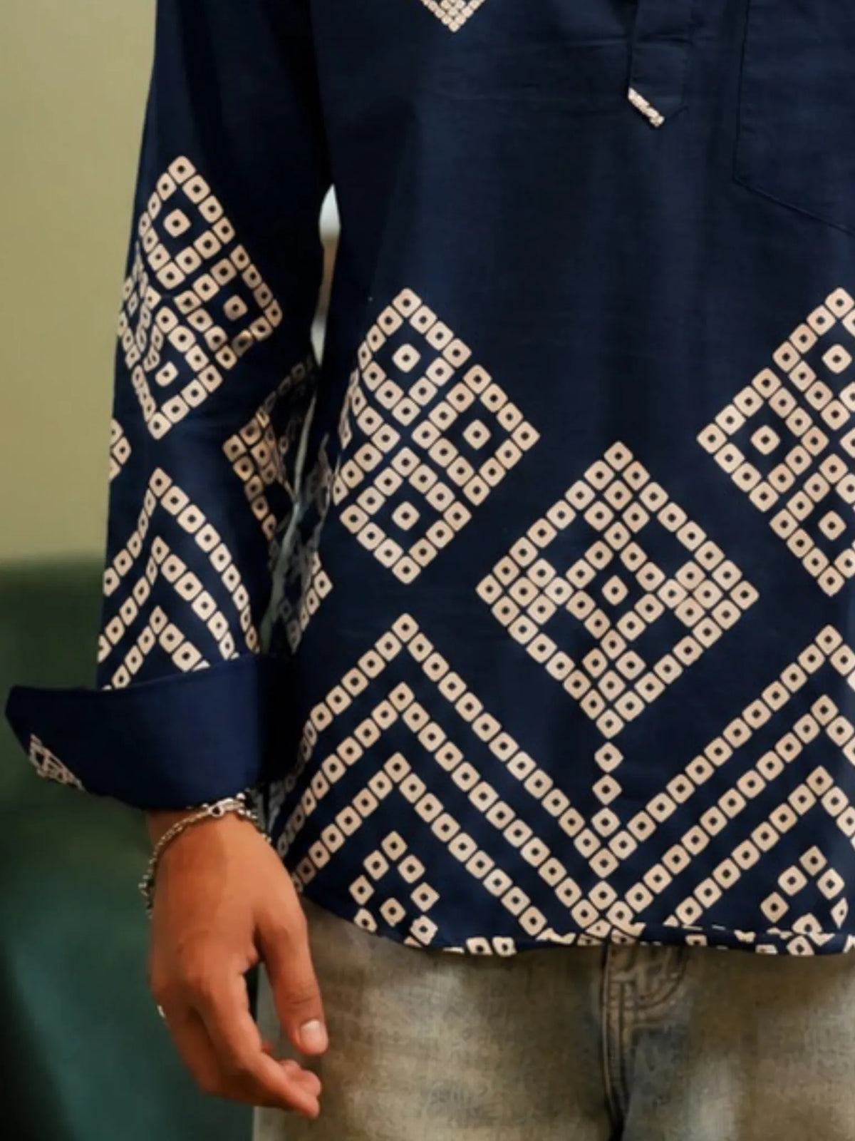 navy blue bandej placement short kurta